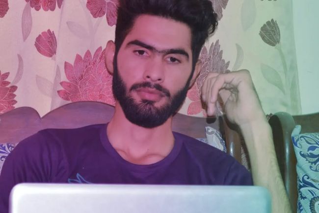 zulkaif-riaz-latest-image